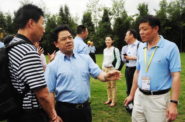 境外记者：云天化绿色矿山颠覆传统矿山形象