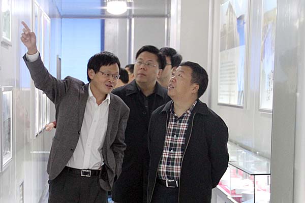 国家工信部原材料司苗治民副司长一行到纽米科技调研