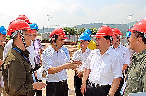 云南省副省长刘慧晏到昆明纽米科技调研