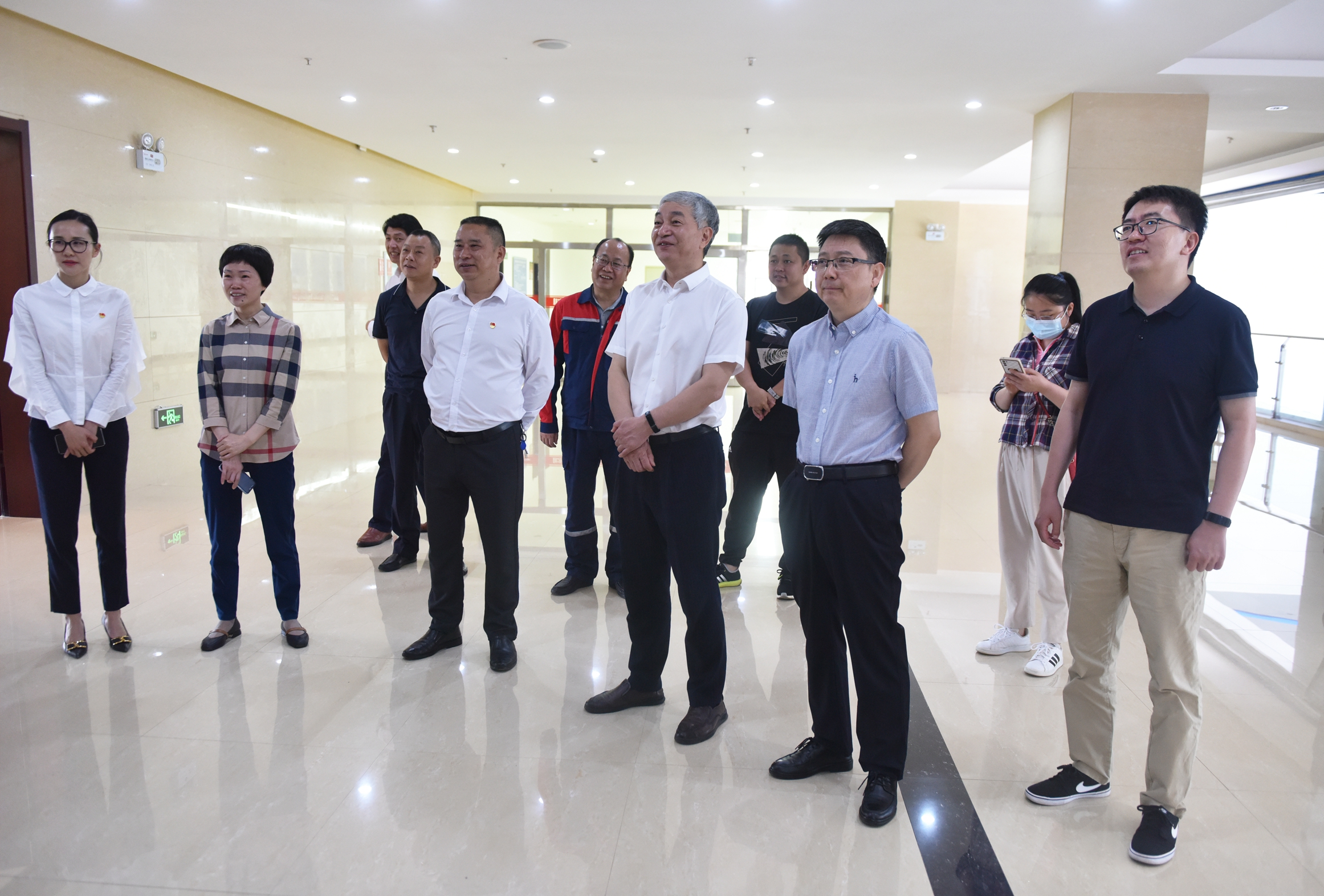 省国资委副主任洪国正到禁忌书屋
党建联系点调研指导