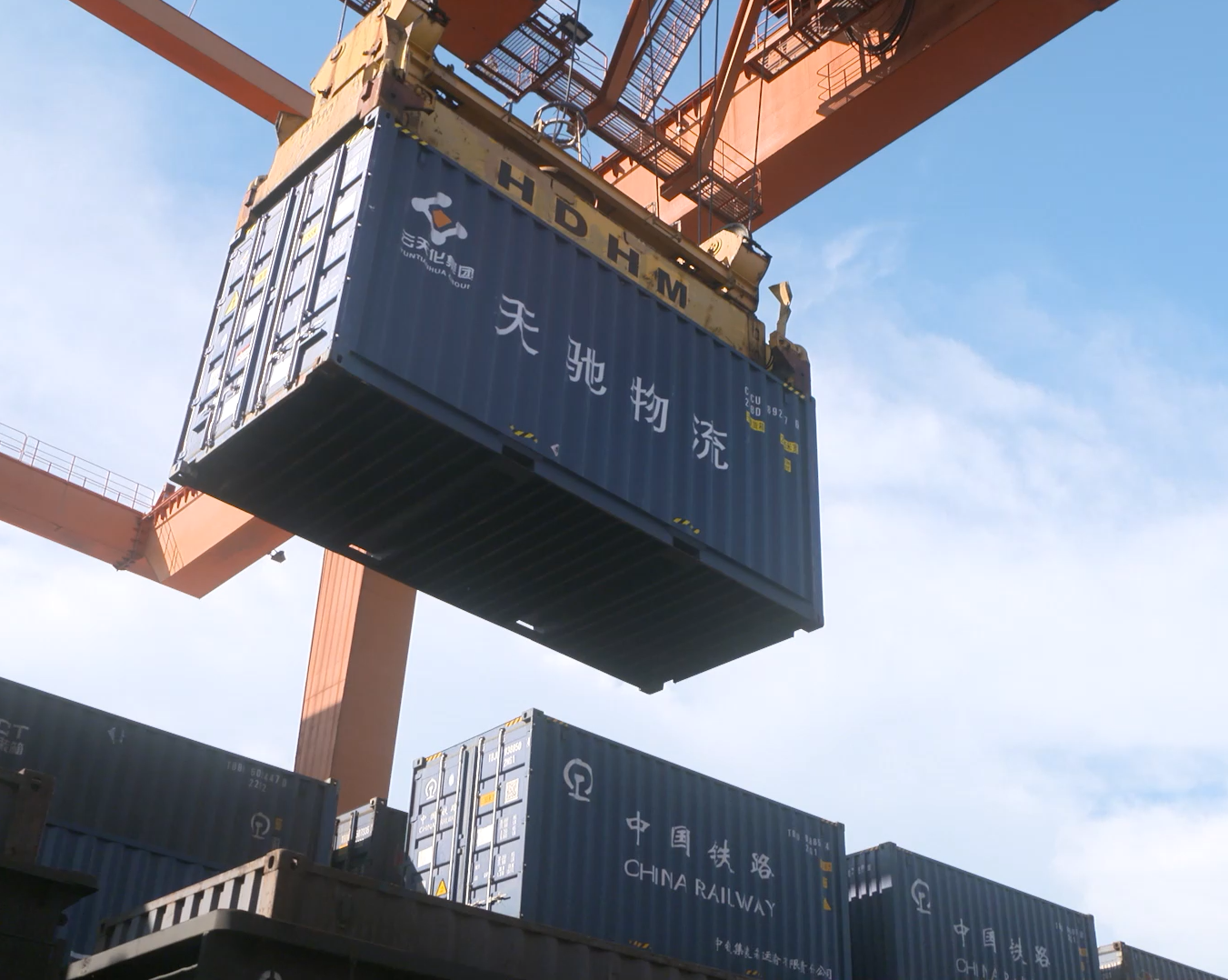 云天化天驰物流硫磺单班发运量创新高